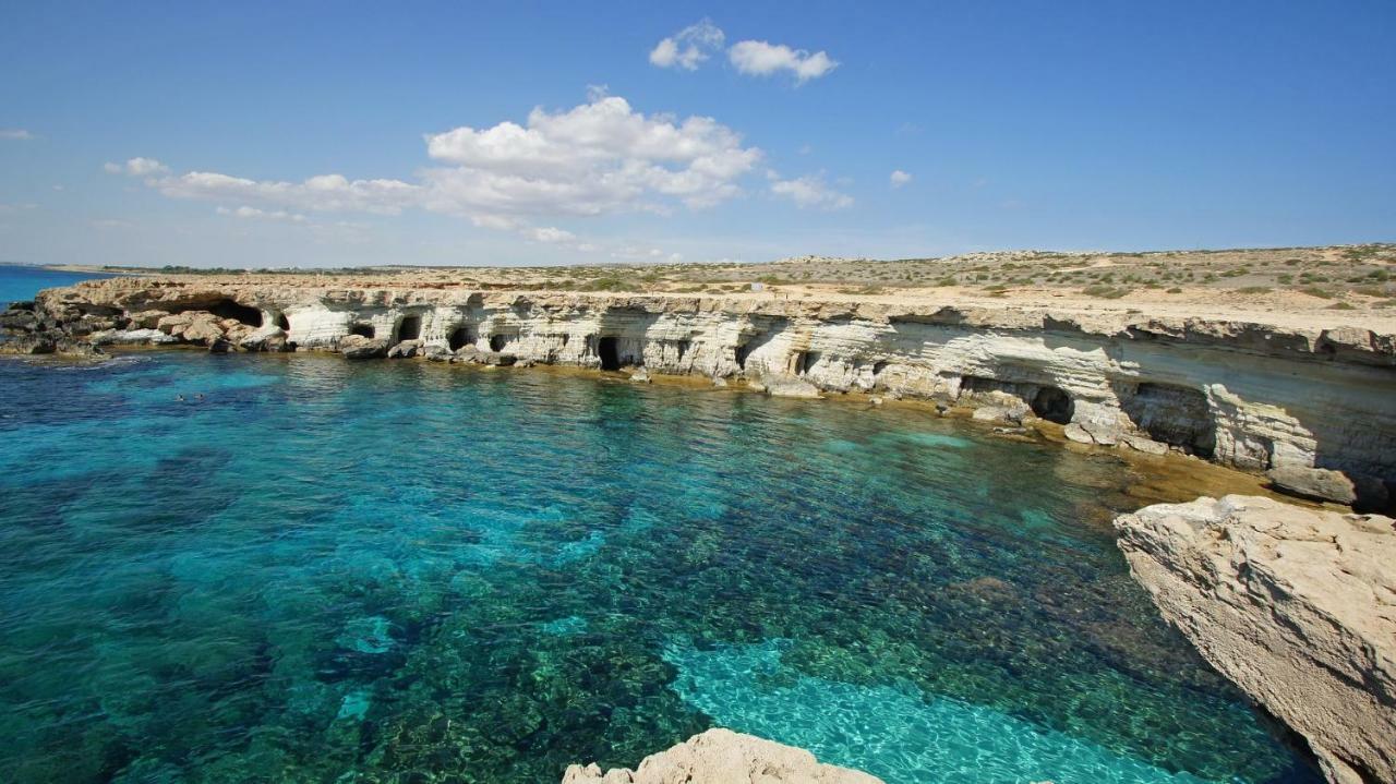 Nomasuites - Sea Studio Paphos Exterior foto